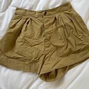 Doen pleated shorts